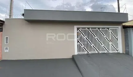 Casa de 4 dormitórios à venda na Vila Carmem, São Carlos