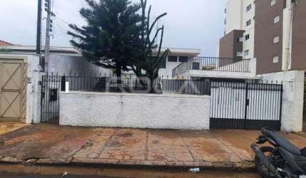 Venda de Casas / Padrão na cidade de São Carlos