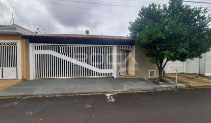Casa Padrão com 2 Dormitórios no Jardim Ipanema, São Carlos