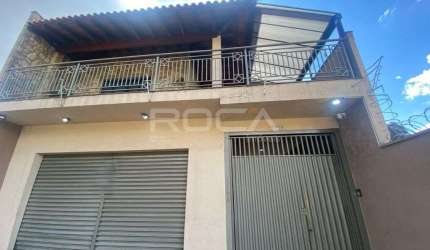 Sobrado de 3 dormitórios com piscina na Vila Vista Alegre, São Carlos