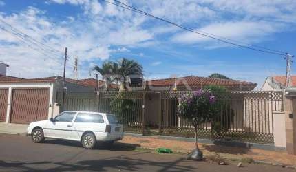 Venda de Casas / Padrão na cidade de São Carlos