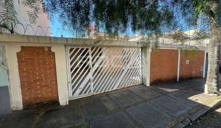 Casa de 3 dormitórios à venda no Centro de São Carlos