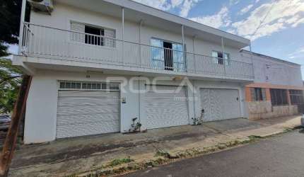 Casa à venda na Vila Prado com 3 dormitórios e quintal arborizado