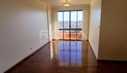 Aluguel de Apartamento Padrão com 3 dormitórios no Centro de São Carlos