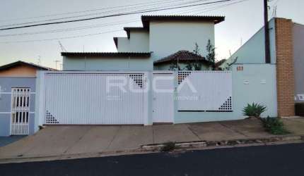 Casa à venda no Parque dos Timburis, São Carlos - 3 dormitórios, suíte, garagem coberta