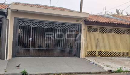 Casa à venda no Planalto Paraíso em São Carlos: 2 dormitórios, suíte e garagem coberta!