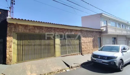Casa para alugar em Vila Prado, São Carlos - 2 dormitórios, suíte, garagem coberta