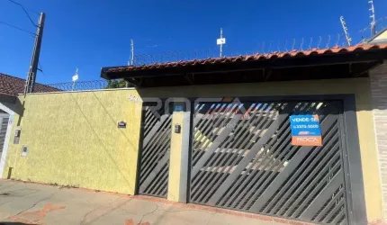 Casa à venda no Residencial Itamarati, São Carlos - 2 dormitórios e amplo quintal!