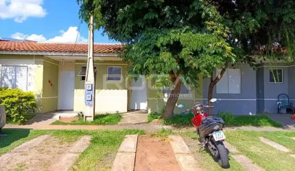 Casa de 2 dormitórios com piscina aquecida em condomínio fechado em São Carlos