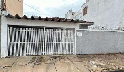 Casa padrão à venda em São Carlos, 3 dormitórios e 2 vagas cobertas!