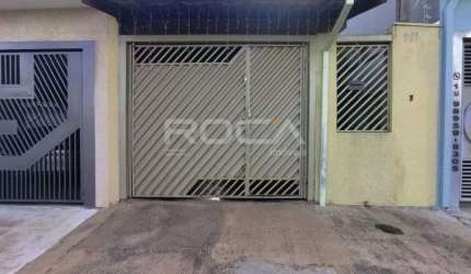 Encantadora casa à venda no bairro Parque Santa Felícia Jardim em São Carlos