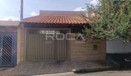 Casa de 2 dormitórios com suíte e churrasqueira em Romeu Tortorelli, São Carlos