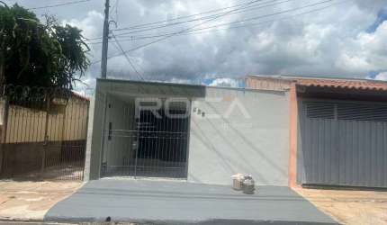 Casa à venda no Jardim Cruzeiro do Sul em São Carlos | 2 dormitórios, suíte, garagem coberta