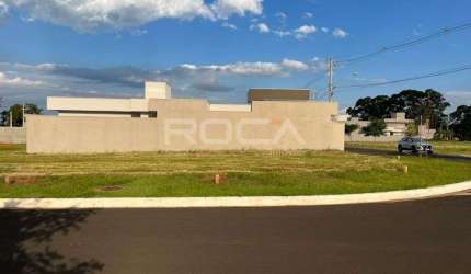 Terreno amplo em Condomínio com lazer completo em RECANTO DO SABIÁ, São Carlos