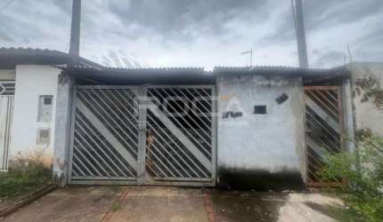 Casa padrão à venda no bairro Antenor Garcia, São Carlos - Oportunidade única!