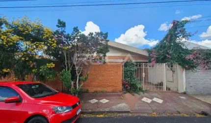 Casa à venda na Vila Deriggi, São Carlos - 3 dormitórios, suíte e garagem coberta