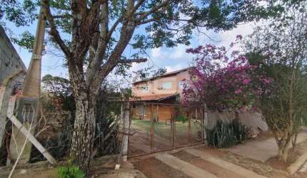 Casa de Alto Padrão com 3 Dormitórios na Quinta dos Buritis, São Carlos