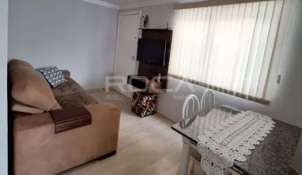 Apartamento de 2 dormitórios com armários na Vila Irene, São Carlos