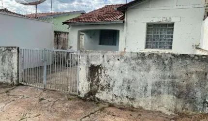 Aluguel de casa padrão com 2 dormitórios na Vila Boa Vista em São Carlos