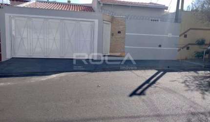 Casa Padrão com 3 dormitórios no Parque dos Timburis, São Carlos