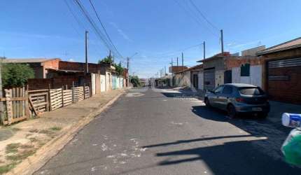 Casa à venda no bairro Cidade Aracy II em São Carlos