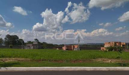 Terreno à venda em Condomínio de Luxo no Recanto do Sabiá, São Carlos