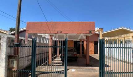 Casa Comercial à Venda e Locação no Jardim São Carlos, São Carlos