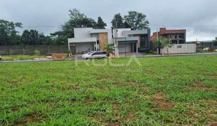 Oportunidade única! Terreno à venda no Condomínio Recanto do Sabiá em São Carlos.