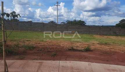 Terreno à venda em condomínio de alto padrão no Recanto do Sabiá, São Carlos