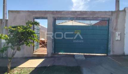 Aluguel de Casa Padrão com 2 Dormitórios no Residencial Santo Antonio