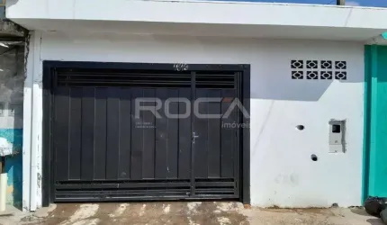 Casa à venda em São Carlos, bairro Cidade Aracy - 2 dormitórios e 2 garagens cobertas