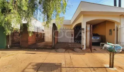 Venda de Casas / Padrão na cidade de São Carlos