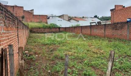 Terreno padrão à venda no Jardim Medeiros, São Carlos