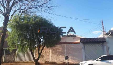 Linda Casa à Venda em Santa Felícia, São Carlos - 3 Dormitórios e Churrasqueira