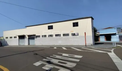 Imóvel comercial para alugar na Vila Arnaldo, São Carlos: Barracão/Galpão com ótima localização!