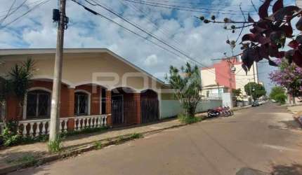 Casa à venda com 3 dormitórios e 2 suítes no Jardim Lutfalla, São Carlos