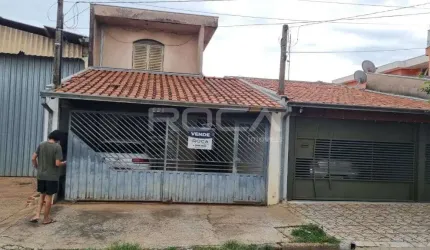 Casa à venda no Jardim Jóckei Club A em São Carlos - 3 dormitórios
