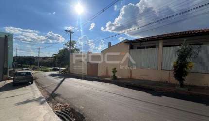 Casa padrão à venda no Jardim Paulista, São Carlos - 3 dormitórios, 1 suíte, garagem coberta!