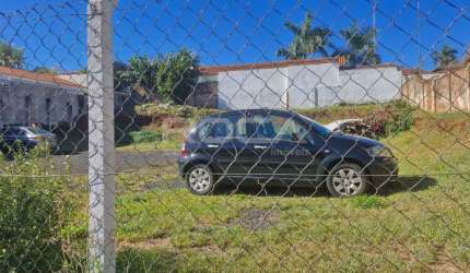 Terreno padrão à venda no Centro de São Carlos com canil