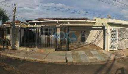 Venda de Casas / Padrão na cidade de São Carlos