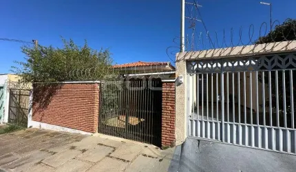 Casa padrão com 3 dormitórios na Vila Costa do Sol, São Carlos