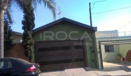 Casa à venda na Vila Carmem, São Carlos - 3 dormitórios, suíte e garagem coberta