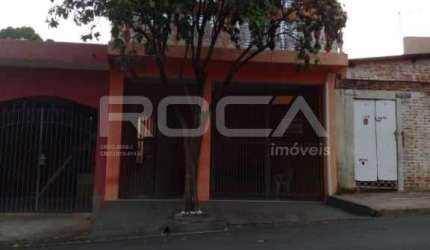Sobrado à venda em Cidade Aracy, São Carlos: 4 dormitórios, suíte, garagem coberta