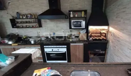 Maravilhosa casa à venda no bairro Moradas 1 em São Carlos!