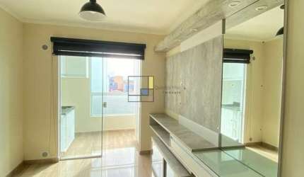 APARTAMENTO 2 DORMITÓRIOS, SEMI MOBILIADO, NO CENTRO DE NAVEGANTES SC.