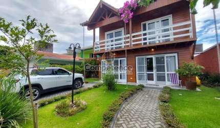 Casa para Venda em Palhoça, Praia de Fora, 2 dormitórios, 2 suítes, 3 banheiros, 1 vaga