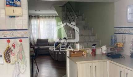 Sobrado em condomínio fechado de 89 m² com 3 dormitórios e 2 vagas de garagem à venda, Parque Munho