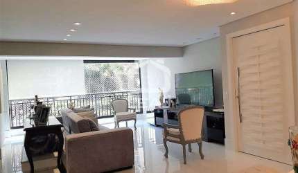Apartamento de 125m² com 3 suítes e 2 vagas de garagem à venda, Moema, São Paulo, SP. Ótima oportun
