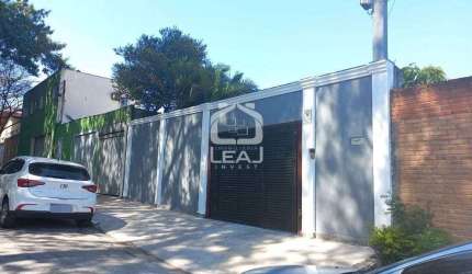 Casa com 3 dormitórios e 4 vagas de garagem à venda, 300 m² por R$ 1.000.000,00 - Parque Maria Hele