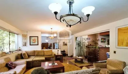 Sobrado com 4 dormitórios e 4 vagas de garagem à venda, 600 m² por R$ 1.800.000,00 - Jardim Leonor